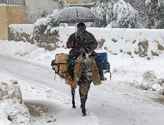 TMC: All mountain roads are accessible except for Ainata al-Arz, Oyoun al-Siman, and Hadath Baalbek which are blocked due to snow buildup