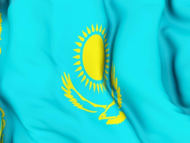 Hollande kicks off Kazakhstan trip 