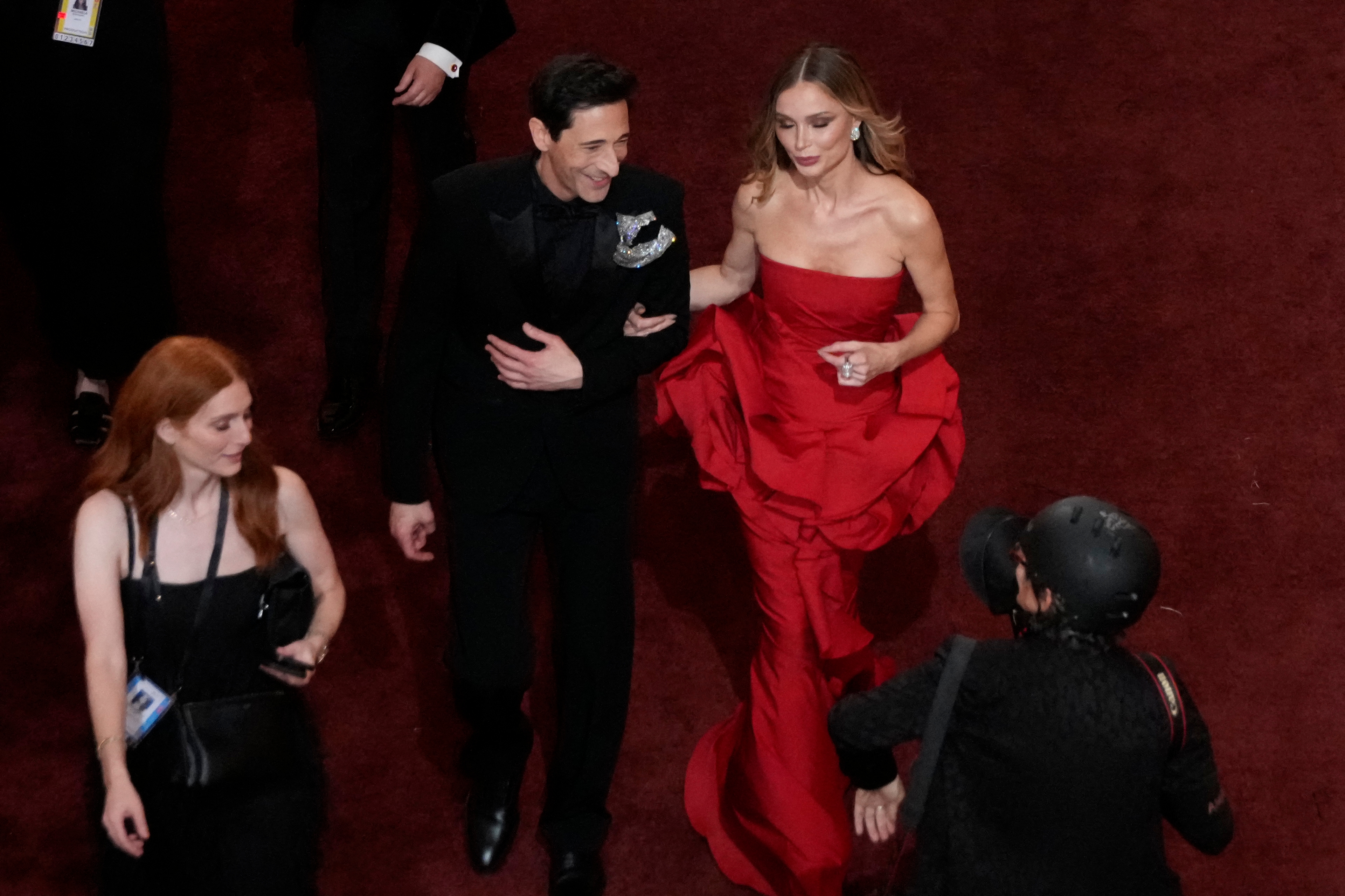 نجمات العالم يخطفن الأضواء على سجادة حفل الأوسكار 2026