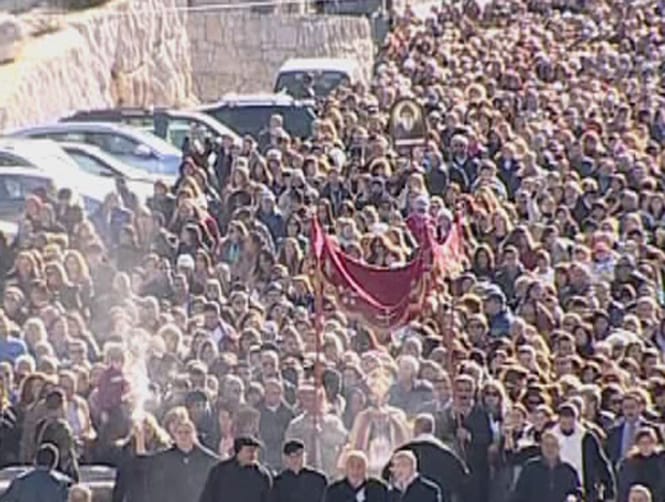 بالصور: أعجوبة وحدة 8 و14 آذار على الـ mtv