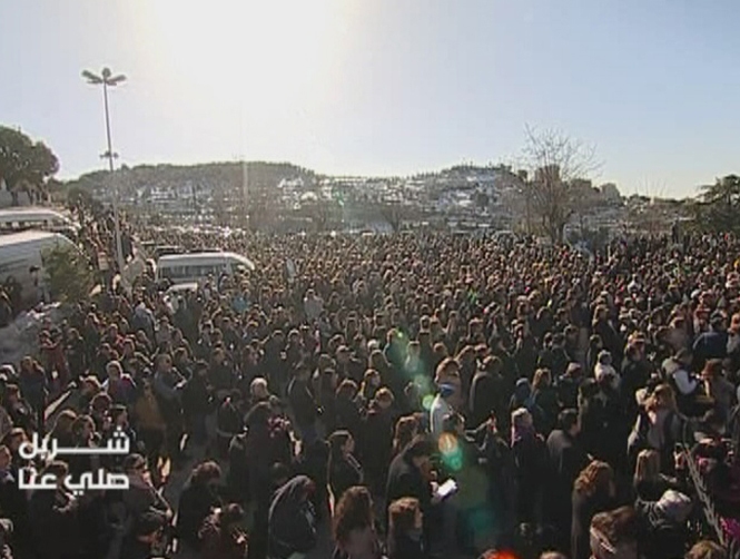 بالصور: أعجوبة وحدة 8 و14 آذار على الـ mtv