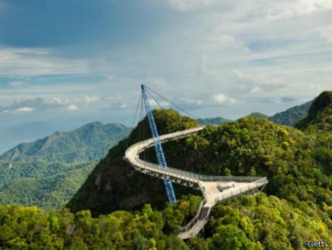 بالصور: أجمل وأغرب جسور العالم