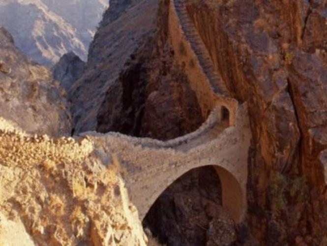 بالصور: أجمل وأغرب جسور العالم