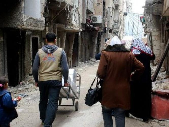 Anadolu Agency: According to PLO official Ahmad Majdalani, twenty seven palestinians have died in Yarmouk camp since Wednesday 