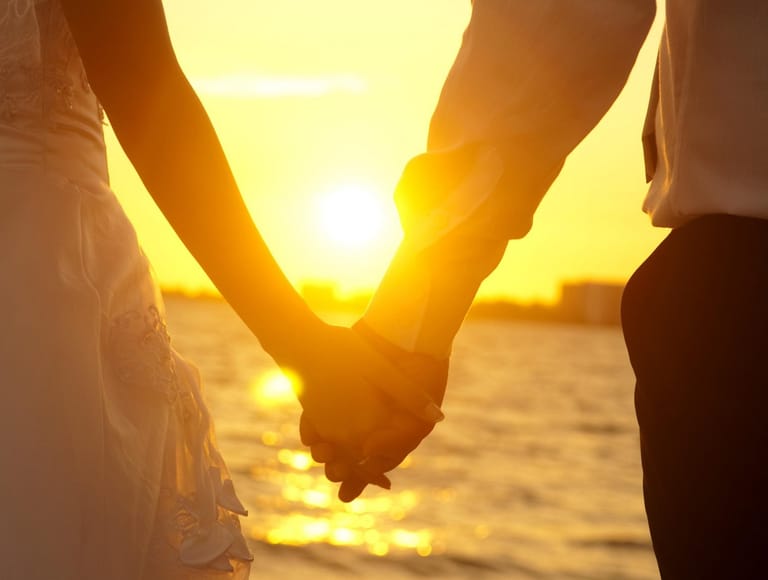 فوائد اللّمس الجسديّ والاحتضان 