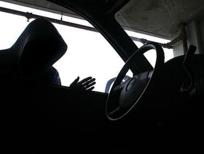 سرقة 3 سيارات في قبّ الياس وزحلة