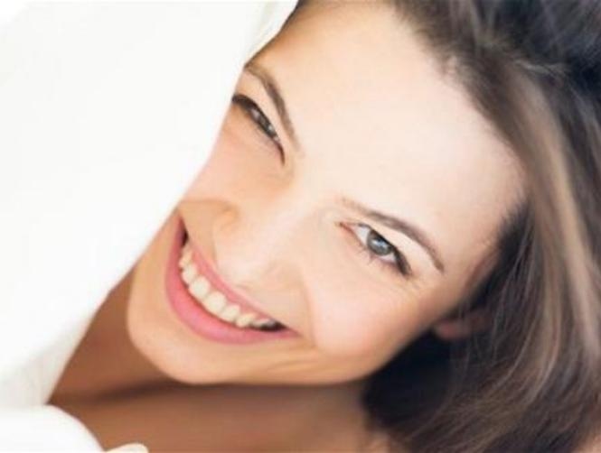 حيل تجميلية لإخفاء آثار قلة النوم