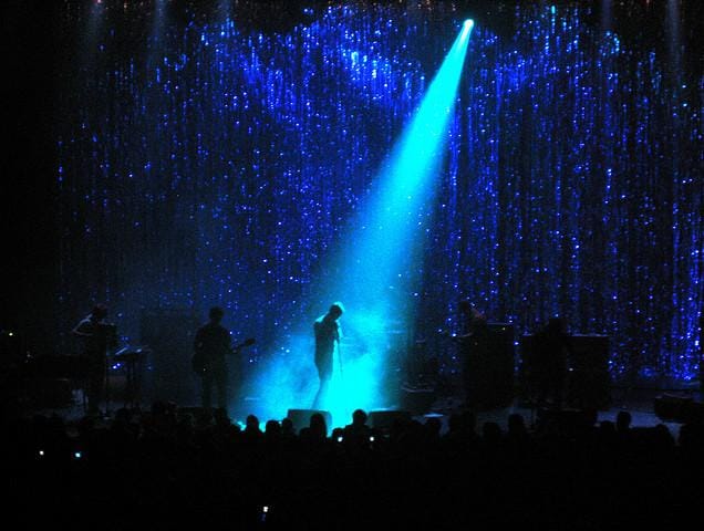 عندما تكشف المنافسة أرصدة الفنّانين...