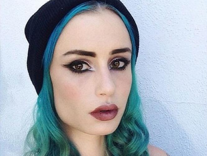 Footage: Make-Up Artist Turns Herself into Monsters, Aliens