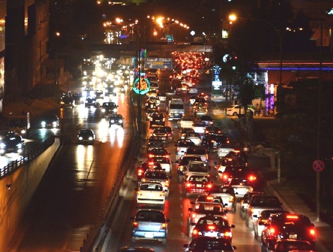فتح اوتوستراد طبرجا باتجاه بيروت بعد اﻻنتهاء من اﻻشغال والسير الى تحسن تدريجي