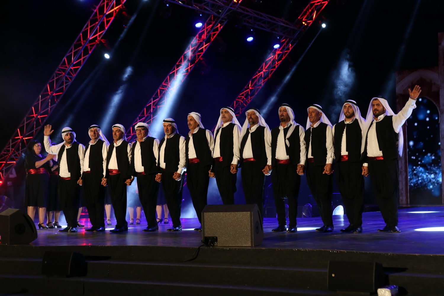 دبكة دير الأحمر أبكت "الحكيم"