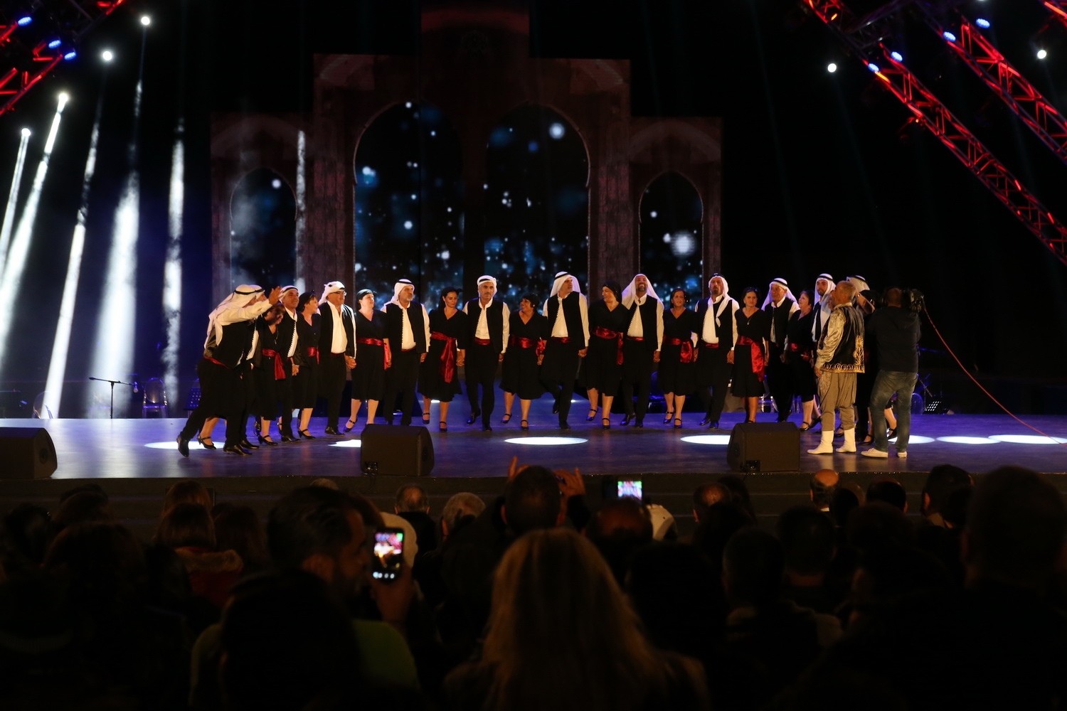 دبكة دير الأحمر أبكت "الحكيم"