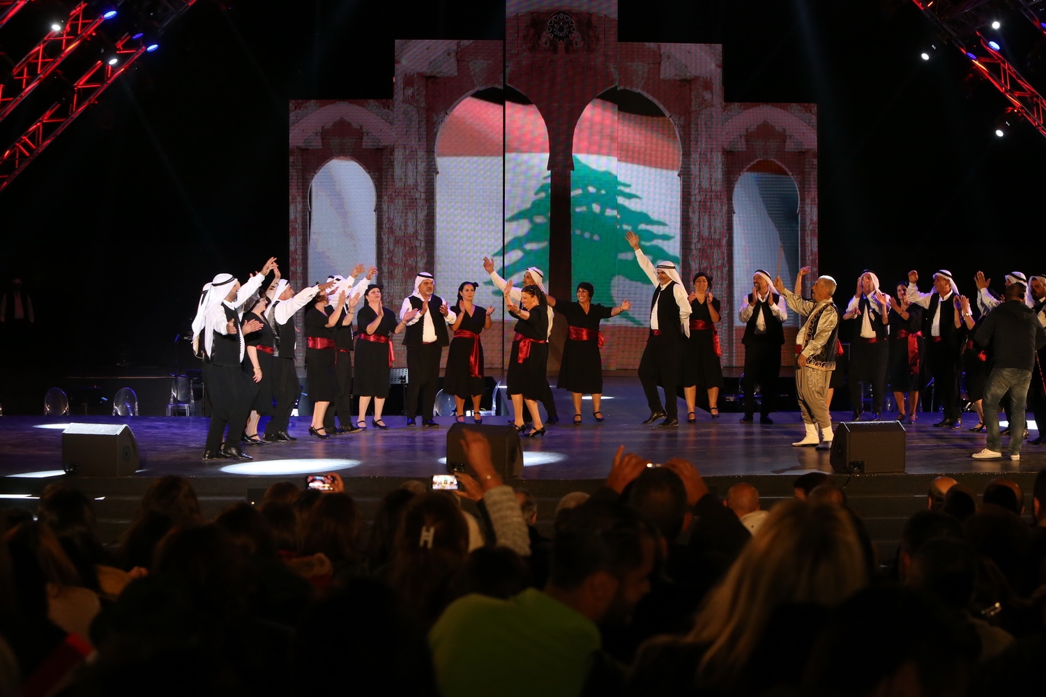 دبكة دير الأحمر أبكت "الحكيم"