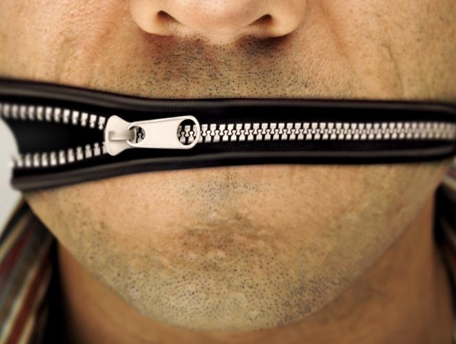 "القوات": السكوت على "التيّار" من ذهب