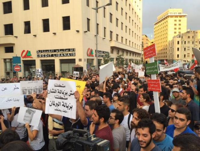 أحد منظمي حملة "طلعت ريحتكم": ندعو لاستقالة وزير الداخلية فوراً ومحاسبة المسؤول الذي أعطى الأوامر بإطلاق الرصاص الحي