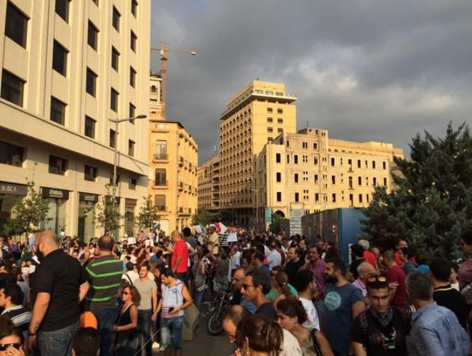 "You Stink" campaign organizers call on protester to calm down and refrain from clashing with security forces 