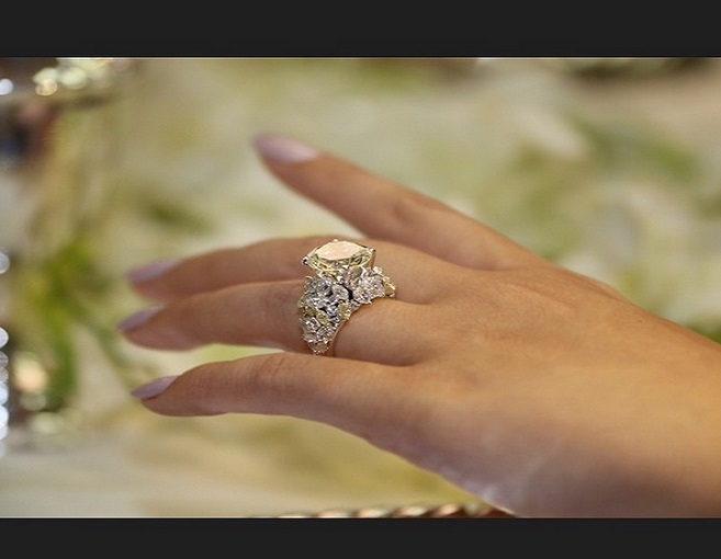 هدية ميريام فارس في عيد زواجها