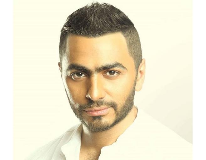 ماذا قال عزت أبو عوف عن شعر صدر تامر حسني؟