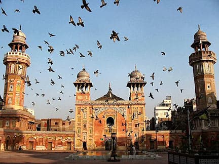 لمَ تُعتبر لاهور مدينة سياحية؟