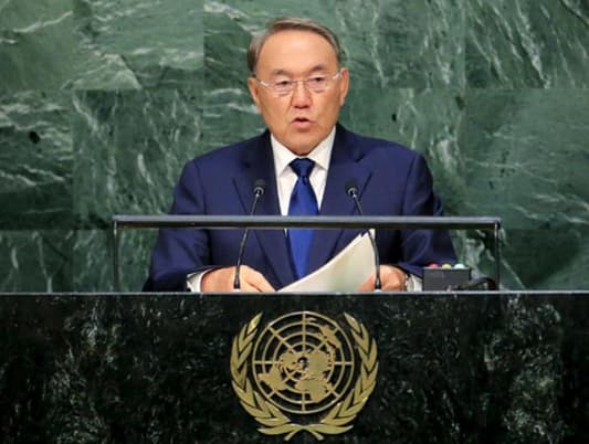 كازاخستان تدعو إلى تطوير عملة عالمية