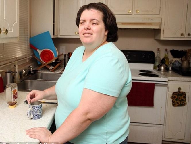 Woman Pours Drain Cleaner Into Her Eyes To Make Dream Come True