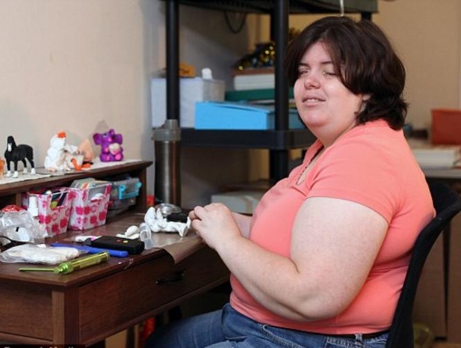 Woman Pours Drain Cleaner Into Her Eyes To Make Dream Come True