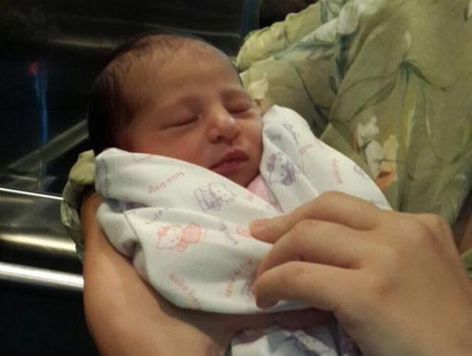 Footage: Abandoned Baby Found in Handbag