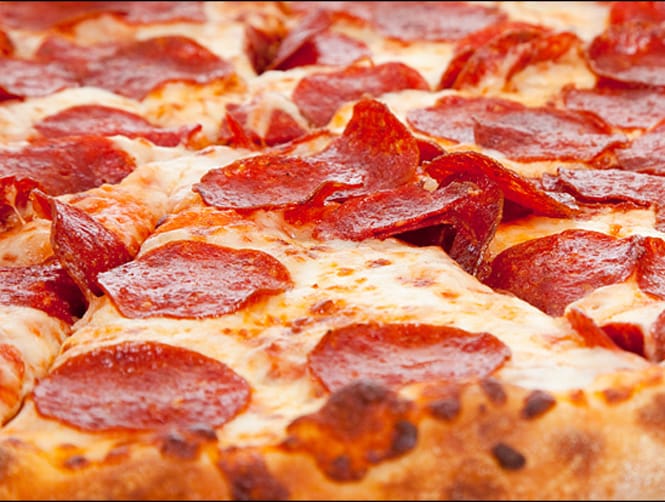 800-Pound Man Booted From Hospital For Ordering Pizza