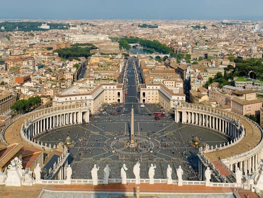 Vatican Arrests Priest, Laywoman over Confidential Documents' Leak 