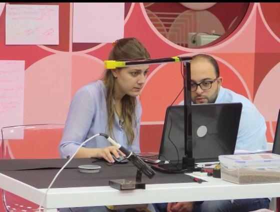 لبناني يخترع صديقا "ذكيّاً" للانسان