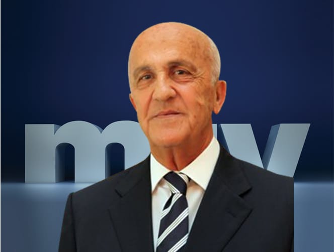 Defense Minister arrives at the site of Burj al-Barajneh blast