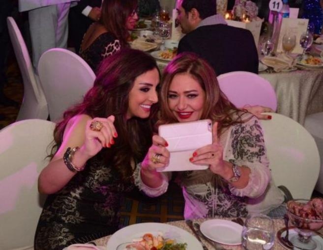 بالصوَر: مؤتمر لأنغام احتفاءً بألبومها الجديد
