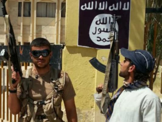 "الدولة الاسلامية" تحذر في فيديو جديد الدول المشاركة في قصف سوريا من أنها ستلقى نفس مصير فرنسا وتتوعد بشن هجوم في واشنطن