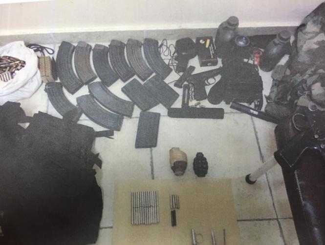 بالصور: ضبط مواد لصناعة الأحزمة الناسفة