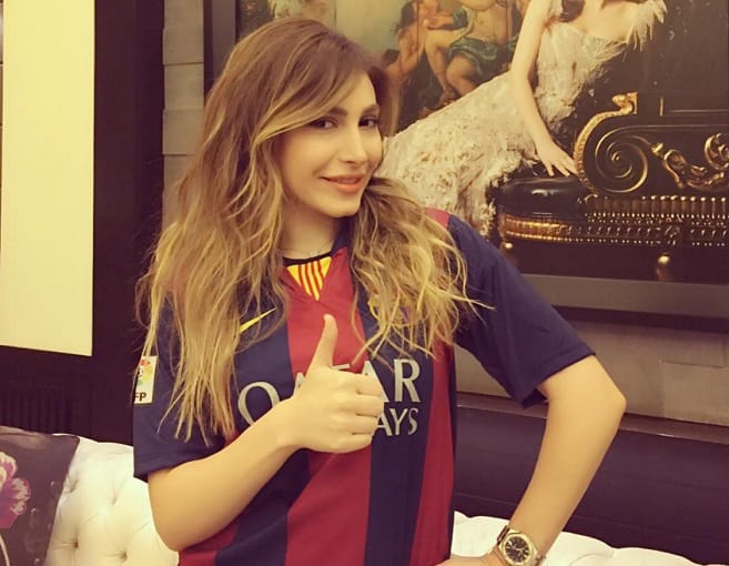 يارا في "السلفي" الشهيرة