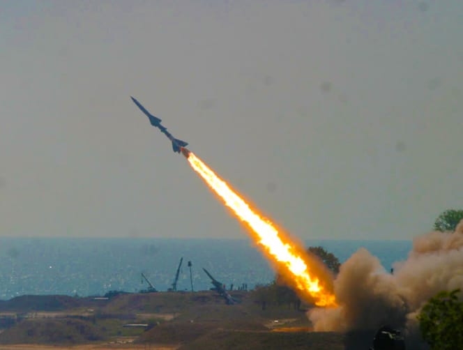 Reuters: Head of Turkey-Syria border crossing says 3 killed in airstrike on garage for commercial trailers 