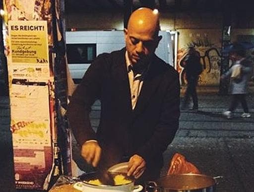 Syrian Refugee Repays German Hospitality By Feeding Homeless in Berlin