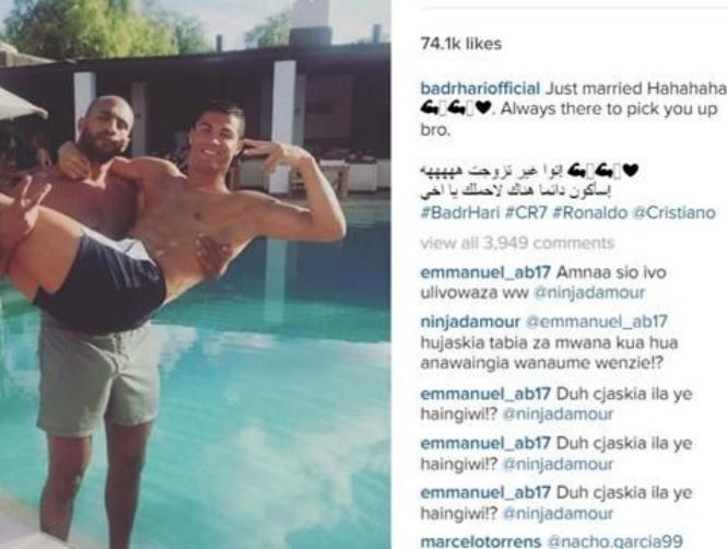 بالصور: رونالدو في علاقة مثليّة؟