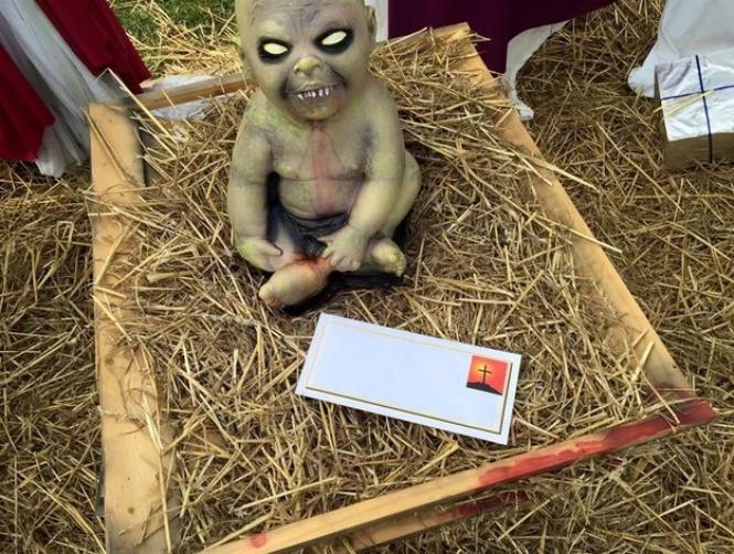 Family Faces Criticism over Zombie Nativity Scene