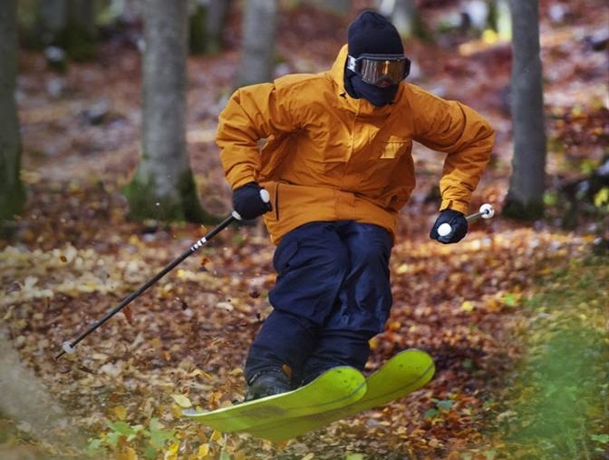 Footage: Thovex Records Insane Ski Run on Dry Land