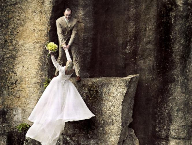 Photographers' Sky-High Wedding Shoot Is Not For The Faint Of Heart
