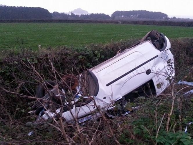 Campaign to Get Overturned Van in Ditch Recognized as World Heritage Site