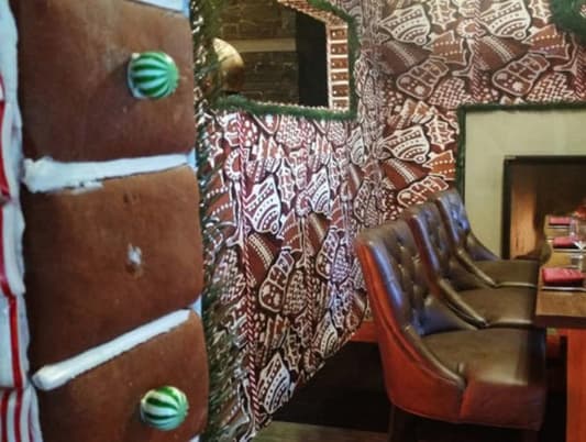 There's A Life-Size Gingerbread House That You Can Dine In