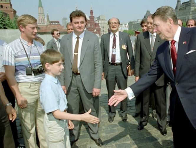 Five Fake Photos that Went Viral in 2015 