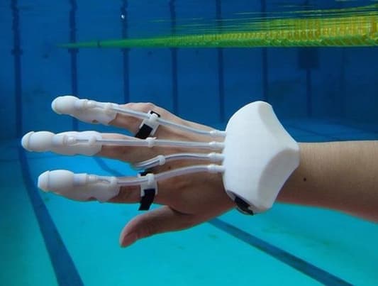 Sonar Glove Gives Humans Power to See Underwater by Touch
