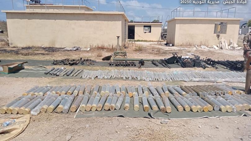 Photos: Army Takes Delivery of Palestinian Weapons in South Litani