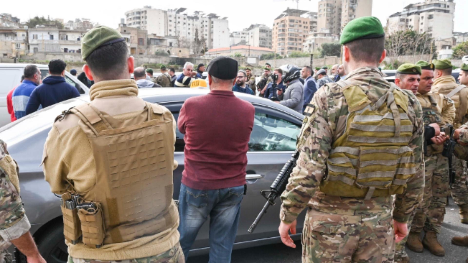 ضرائب البنزين والـ TVA تشعل الشارع... والأسعار