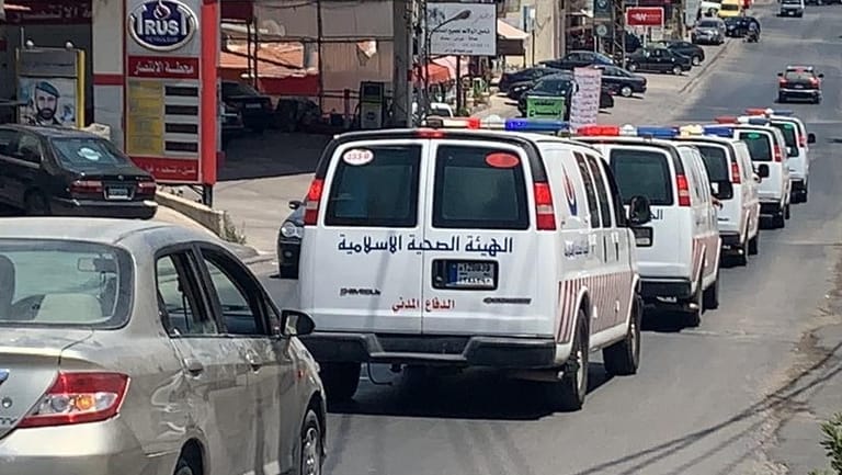 نقل جثامين فاطمة قبيسي وبناتها الى مستشفى حرب لتشييعهن غدا