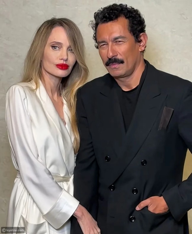 ملامح أنجلينا جولي تثير جدلاً... وهكذا أطلّت بروب أبيض في الصين!