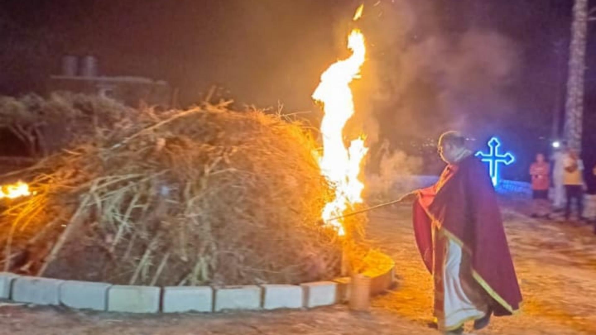 بالصّور: رعية الشويفات للروم الأرثوذكس تحتفل بعيد رفع الصليب